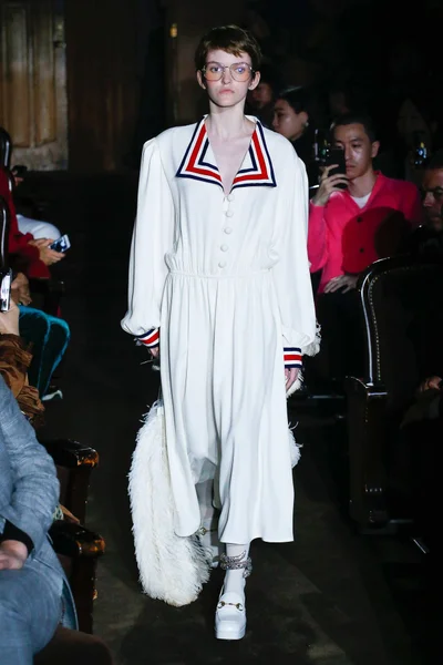 Look 2